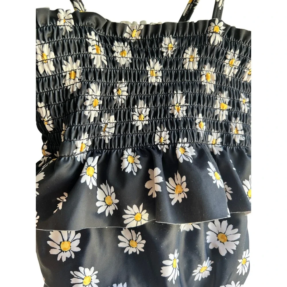 Old Navy Toddler Girls Black Daisy Floral Smocked Ruffle One Piece Swimsuit 3T